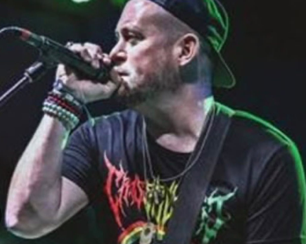 Adam Lufkin performing live as LuFFKiD